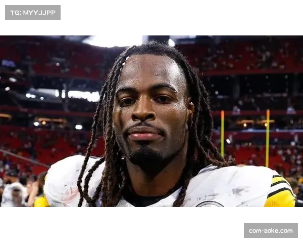 闪电跑卫哈里斯眼部伤势可能影响其训练营备战计划